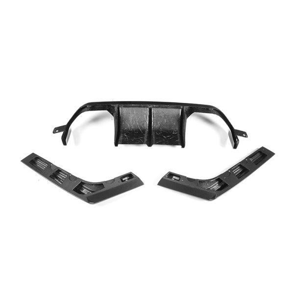 BMW M3:4 F80:82 Pre-Preg Carbon V style rear diffuser