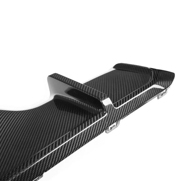 BMW M3:4 G80:82 Pre-Preg Carbon MP style rear middle exhaust Diffuser